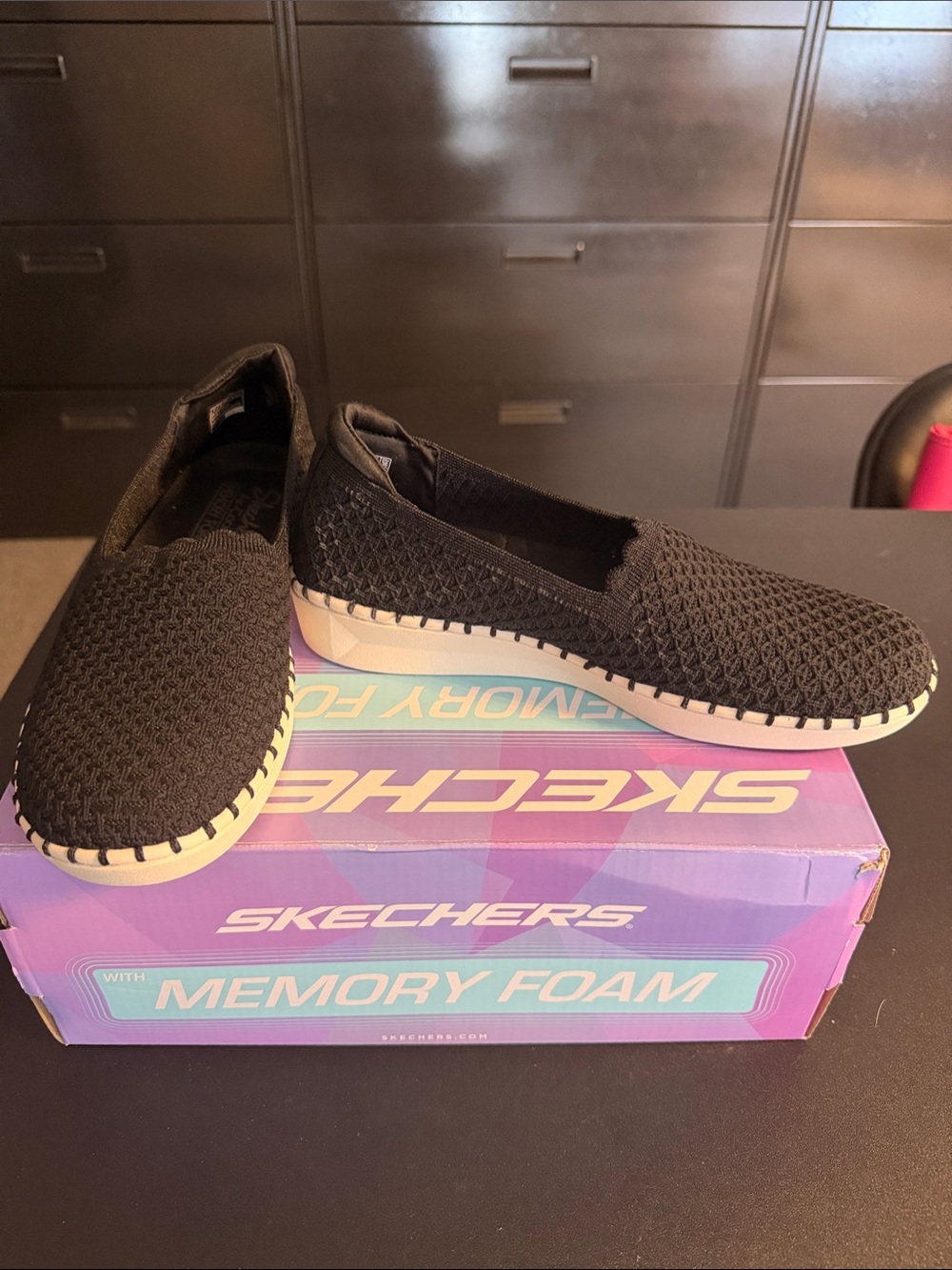 Skechers Women's Black Knit Slip-On Sneaker w/ White Trim Mermaid Vibes Sz 7 NEW